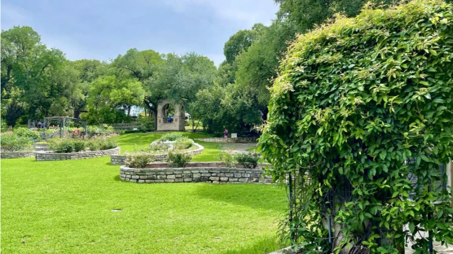 zilker botanical garden